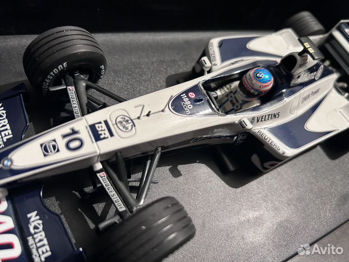 Гоночный автомобиль 1:18 Minichamps