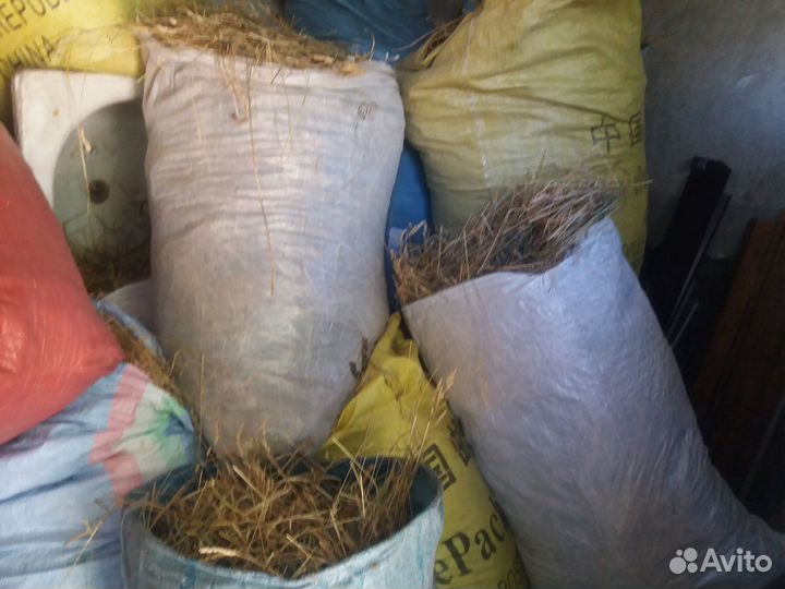 Сено, солома, листья дубовые, мульча, дрова