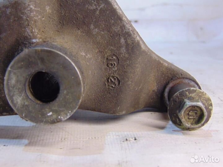 Кронштейн натяжного ролика для Toyota Avensis 1 1