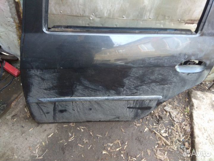 Дверь боковая задняя левая Renault Logan 1