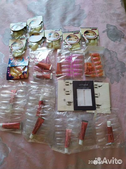 Накладные ногти с клеем