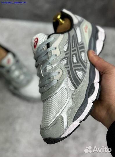 Кроссовки asics