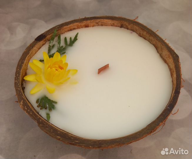 Свеча в кокосе