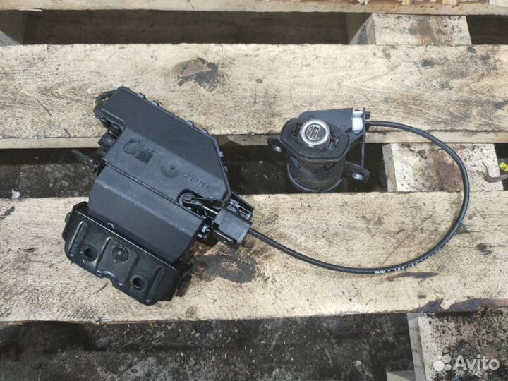 Замок двери багажника Bmw 5 E60 N52B30 2005