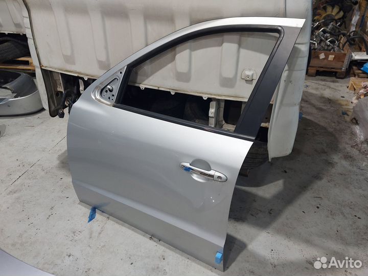 Дверь лева передняя Santa Fe 760032B010 2005-10г