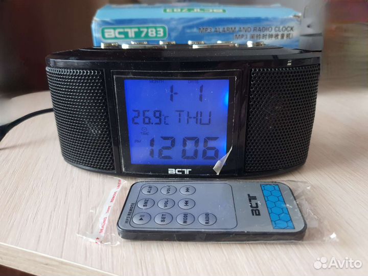 Колонка с часами