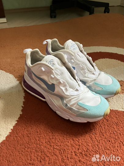 Кроссовки nikeair max 270