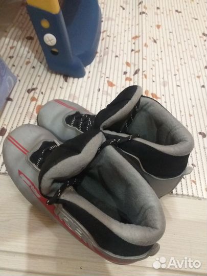 Лыжные ботинки