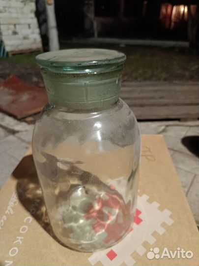 Бутылка стеклянная