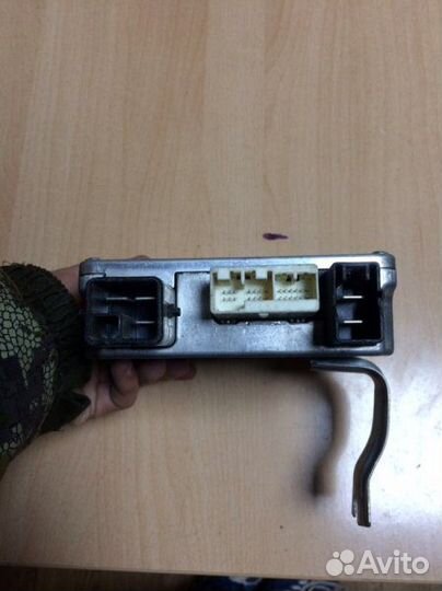 Блок управления электроусилителем Toyota Rav4