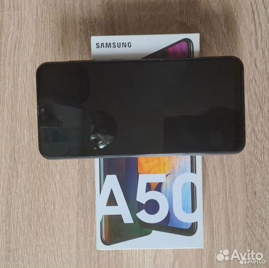 Samsung Galaxy A50, 4/64 ГБ