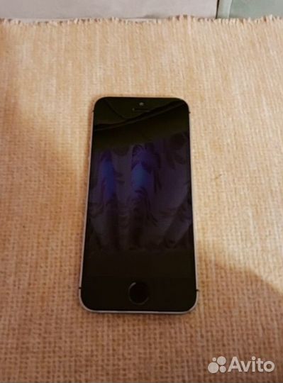 iPhone SE, 32 ГБ