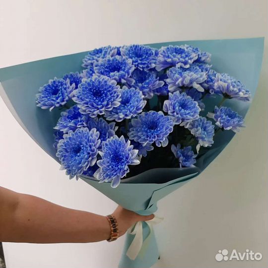 Букет из пышных кустовых хризантем