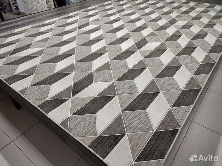 Палас новый 2.5х4