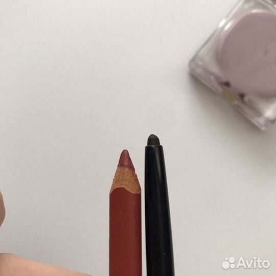 Косметика карандаш для губ Dior, Clinique