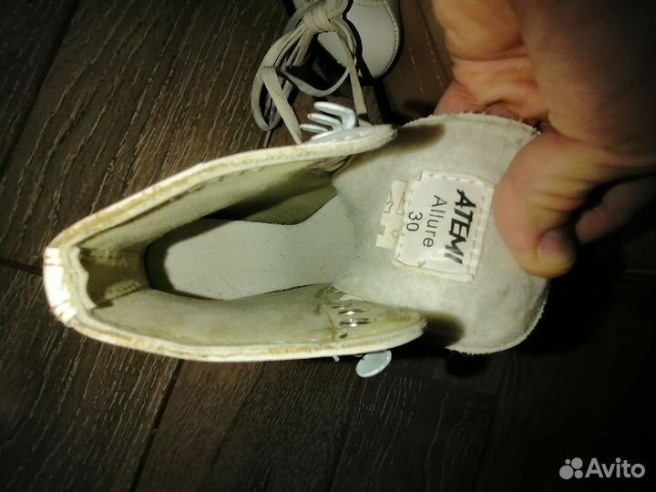 Коньки фигурные Атеmi, р-р 30