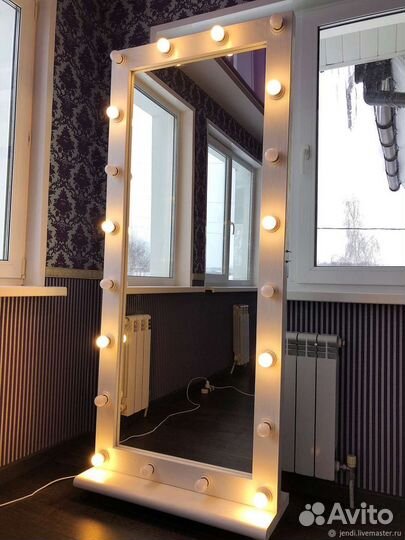 Зеркало напольное