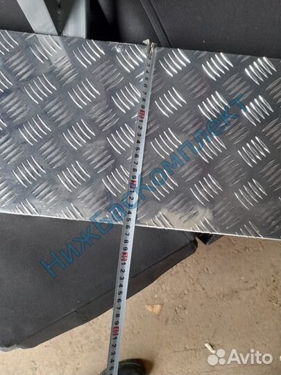 Боковая подножка на Мерседес Спринтер Крафтер