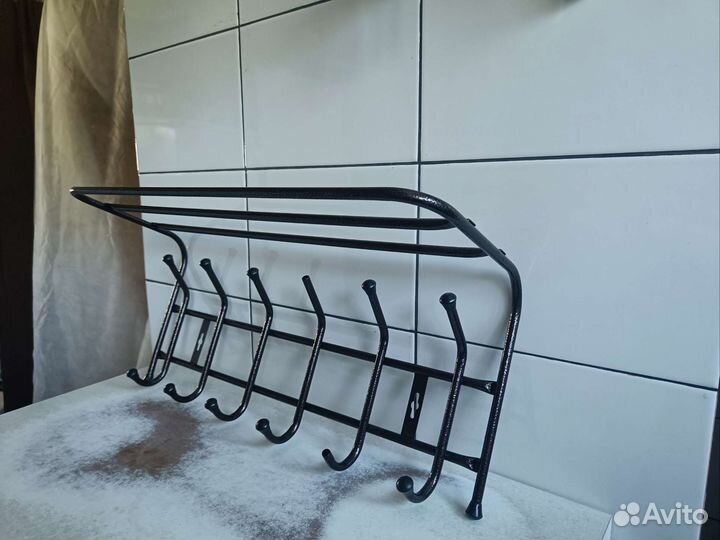 Вешалка для одежды настенная