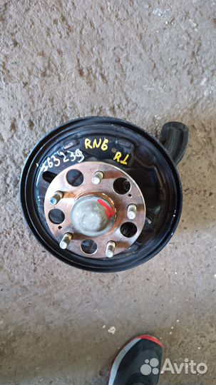 Задний левый рычаг на Хонда Стрим RN-6