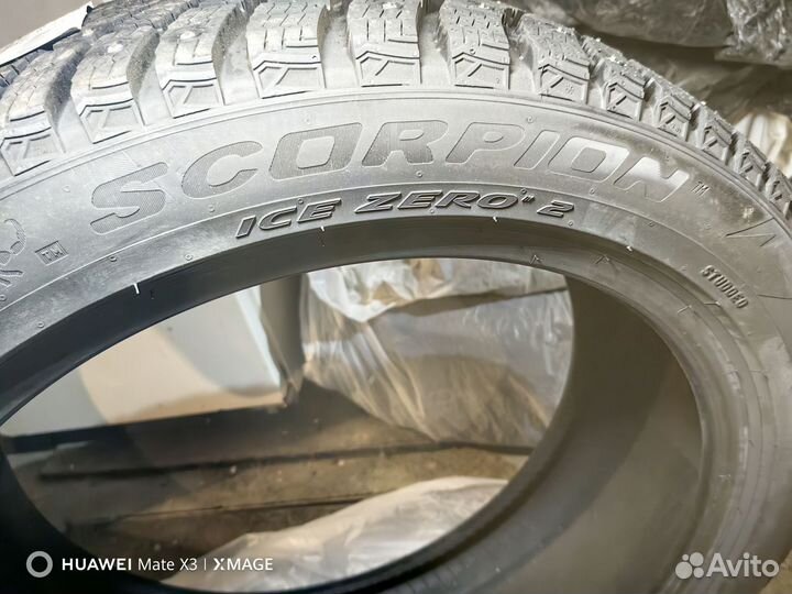 Pirelli Scorpion Ice Zero 2 245/45 R20