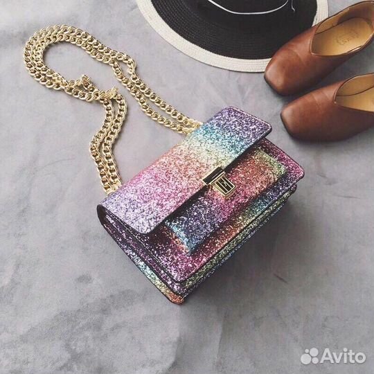 Сумка блесятщая на цепочке в стиле y2k