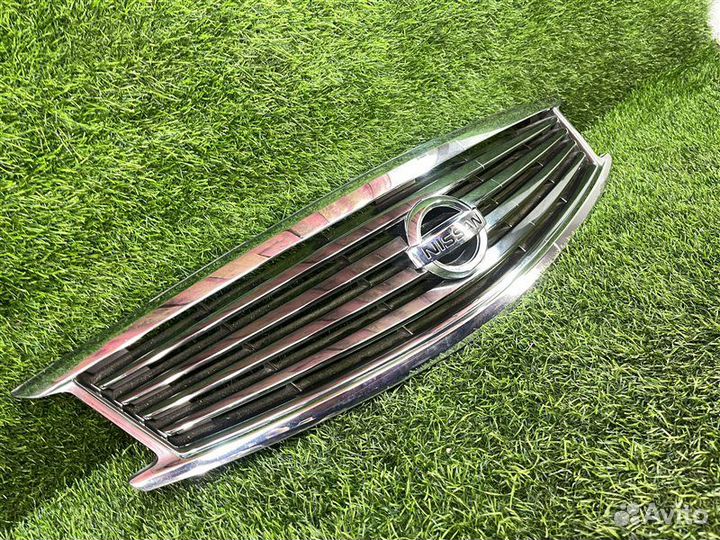 Решетка радиатора передняя Nissan Skyline V36