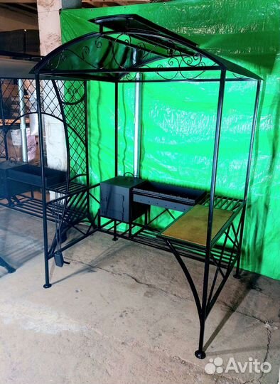 Мангал с печью под казан и крышей