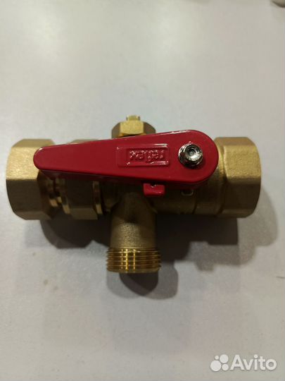 Кран для подключения расширительного бака