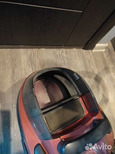 Пылесос Shivaki 1800 W