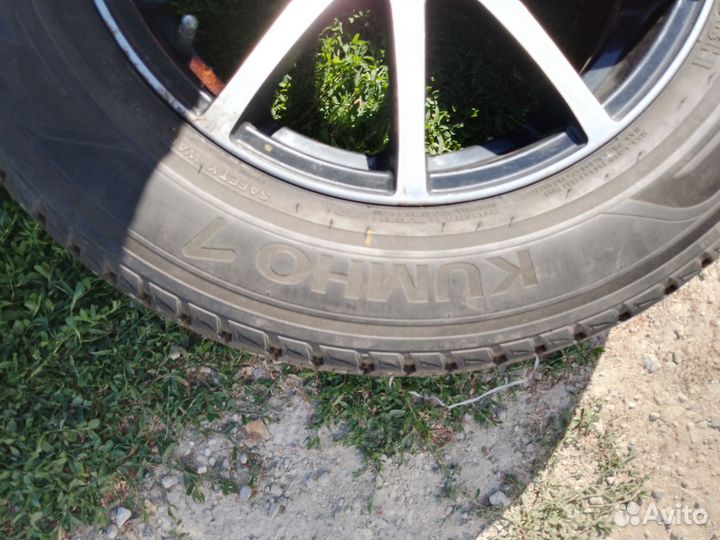 Kumho Ecowing ES01 KH27 215/65 R16