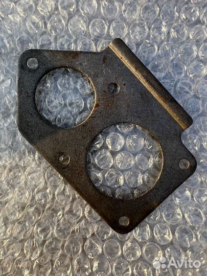 Пластина стопор подшипников кпп иж Планета 5