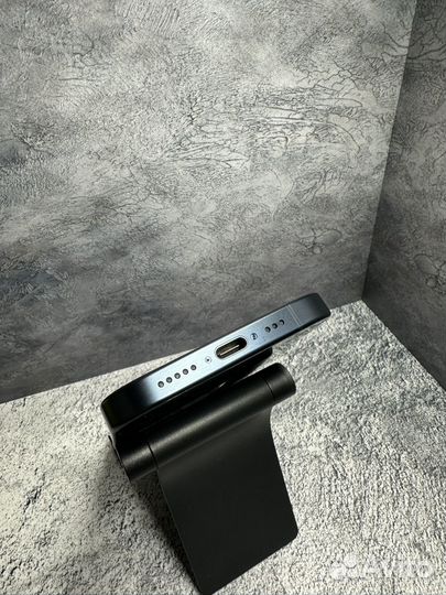 iPhone 15 Pro, 128 ГБ