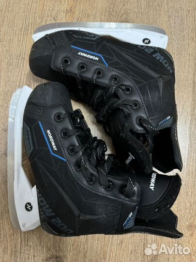 Коньки хоккейные