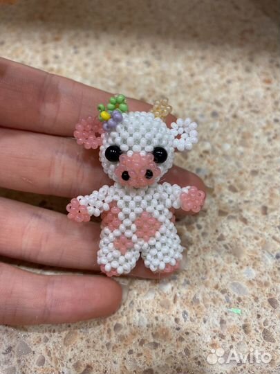 Коровка из бисера