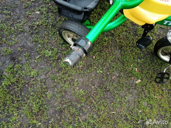 Детский трехколесный велосипед б/у