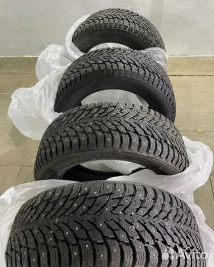 Nokian Tyres Hakkapeliitta 9 SUV 235/55 R17