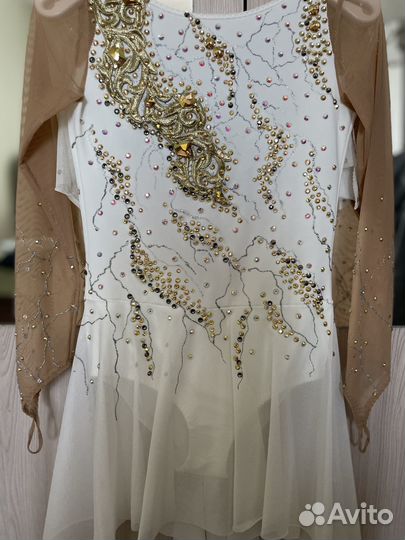 Платье для выступления по фигурному катанию