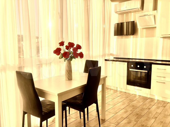 2-к. квартира, 65 м², 4/8 эт.