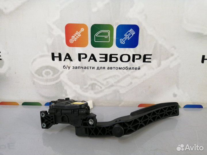 Педаль газа Volkswagen Touareg 7P5 cmta 2012