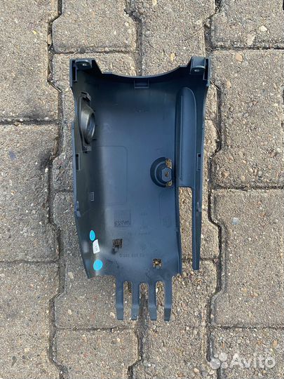 Кожух рулевой колонки нижний skoda Octavia A5 1Z