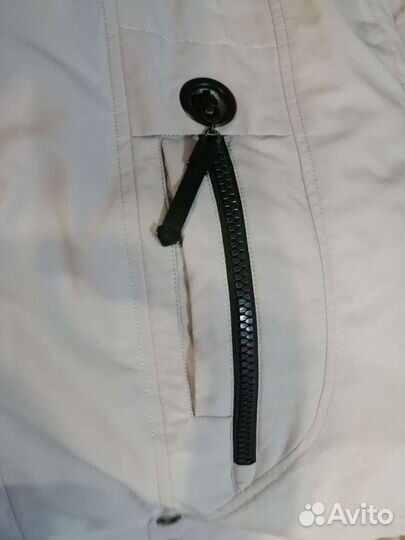 Ветровка женская