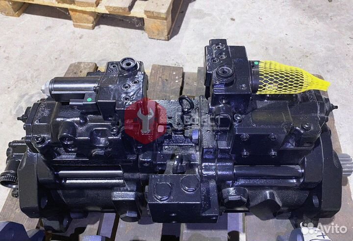 Основной насос Kobelco LC10V00020F1 K5V140DTP