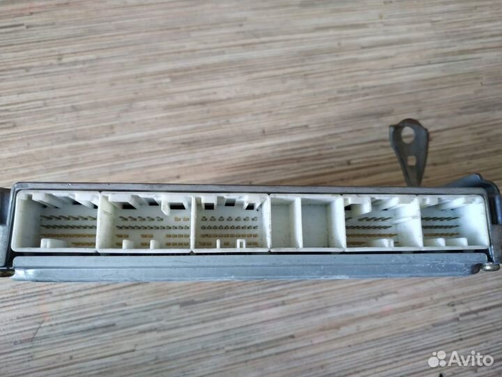 Эбу toyota ipsum 2005г передний привод