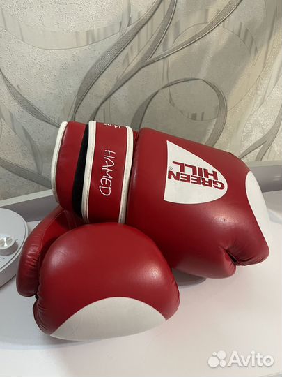 Боксерские перчатки 14 oz бу