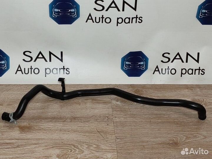 Патрубок системы охлаждения Bmw 5 F10 N63B44 2011