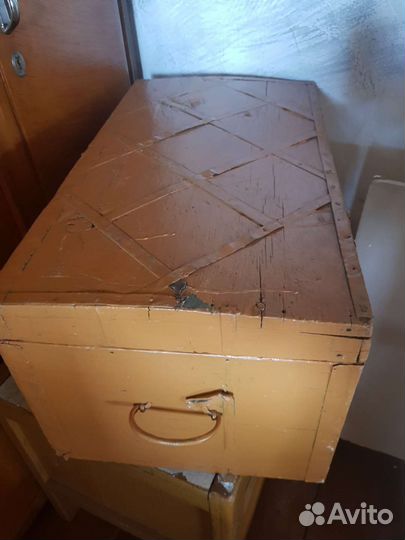 Сундук деревянный старинный