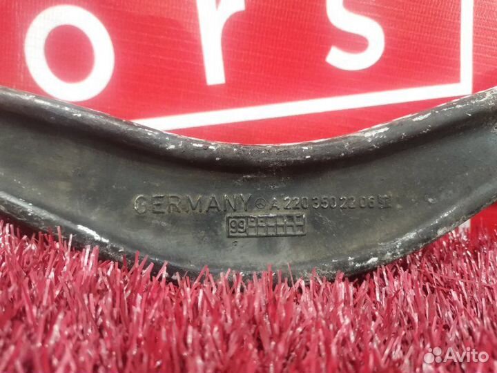 Рычаг подвески верхний задний правый Mercedes-Benz