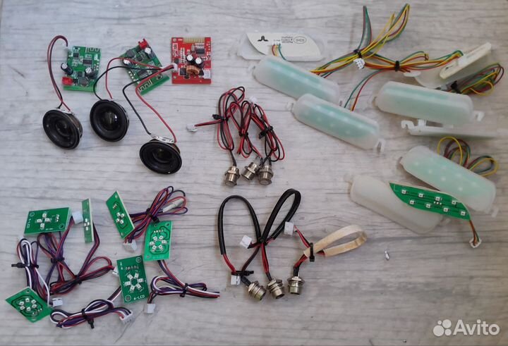 Блютуз,кнопки,разьемы и подсветки от гироскутера