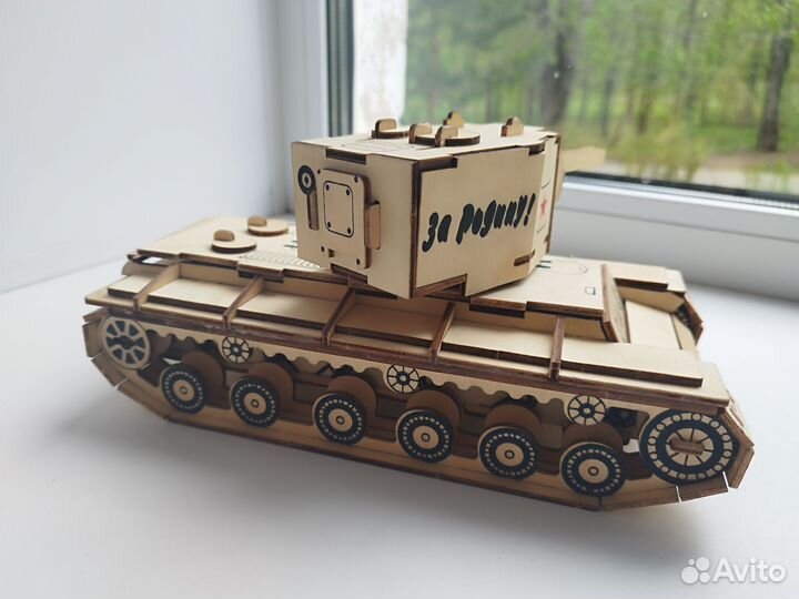 Деревянный конструктор танк кв-2